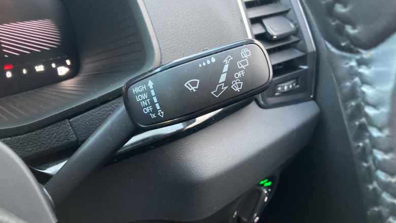 Skoda Karoq 1.5 TSI SE L 5dr DSG Petrol Estate